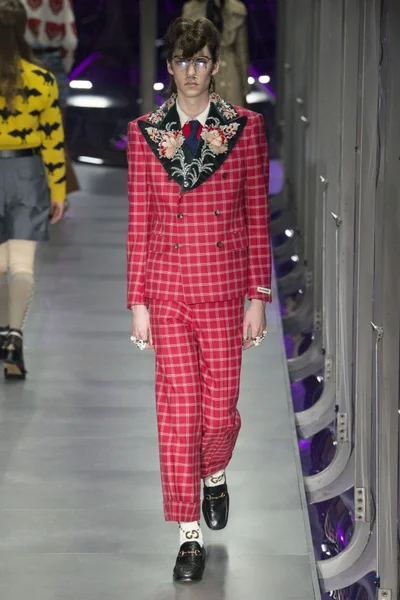 Look 53